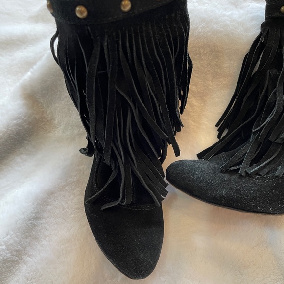 Vintage Sarkany | Fringe Suede Boots - Picture 2 of 6